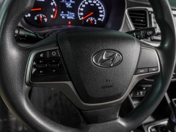 Hyundai Solaris II с пробегом 2017 года, цена 1 339 000 рублей, 135976 км, седан, Автокод Объявления