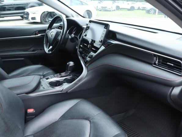 Toyota Camry VIII (XV70) Рестайлинг с пробегом 2021 года, цена 2 950 000 рублей, 141399 км, седан, Автокод Объявления