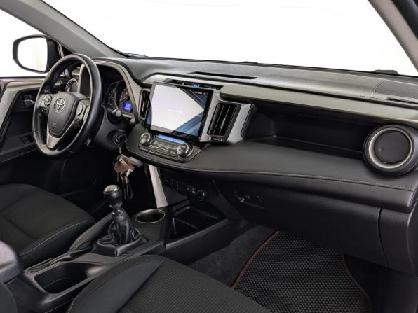 Toyota RAV4 IV (XA40) с пробегом 2013 года, цена 1 950 000 рублей, 140000 км, внедорожник, Автокод Объявления