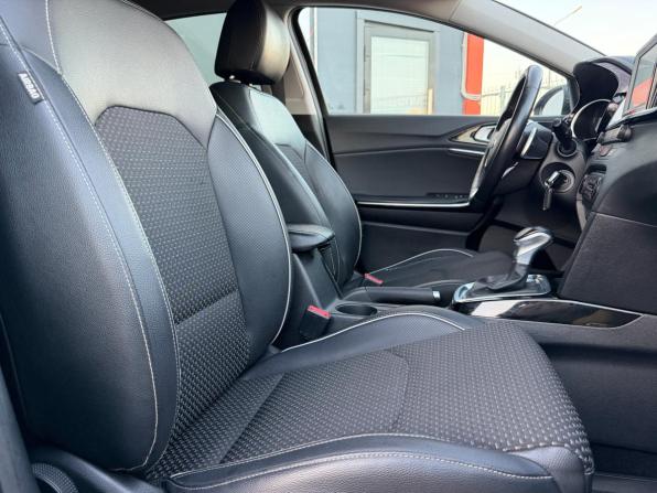 Kia Ceed III с пробегом 2018 года, цена 1 570 000 рублей, 182000 км, хэтчбек, Автокод Объявления
