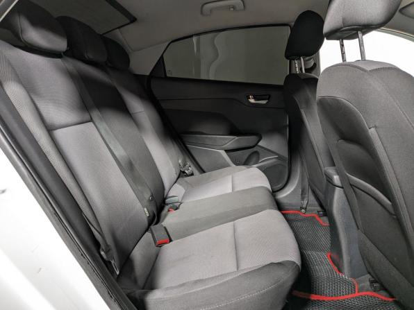 Hyundai Solaris II с пробегом 2018 года, цена 1 058 900 рублей, 194000 км, седан, Автокод Объявления