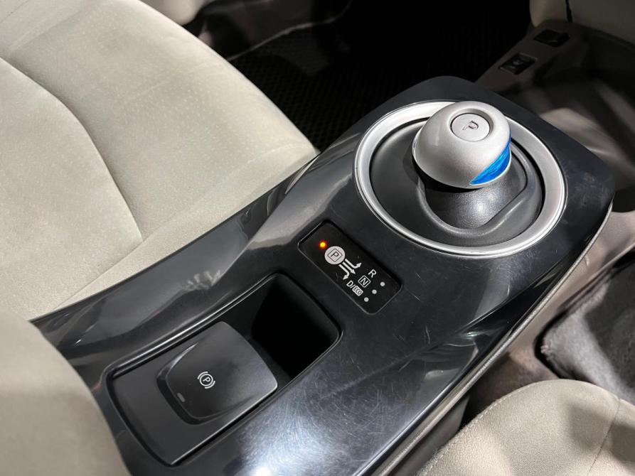 Nissan Leaf I (ZE0/AZE0) Пермь  - изображение 18