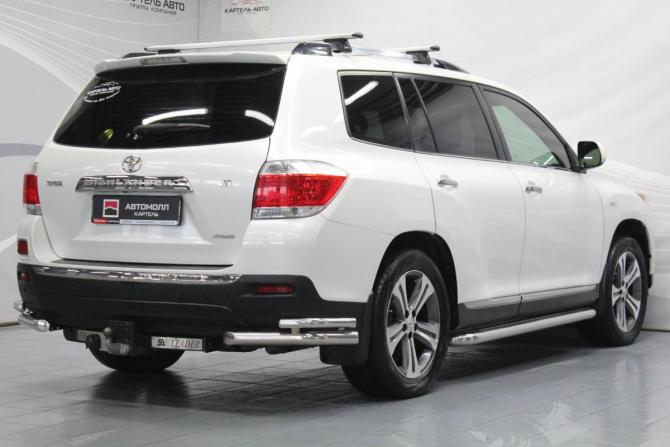 Toyota Highlander II (XU40) Рестайлинг с пробегом 2013 года, цена 1 999 000 рублей, 310690 км, внедорожник, Автокод Объявления