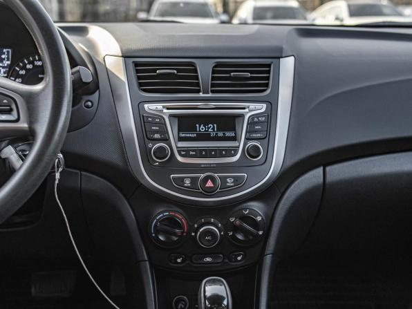 Hyundai Solaris I Рестайлинг с пробегом 2015 года, цена 799 000 рублей, 151859 км, седан, Автокод Объявления