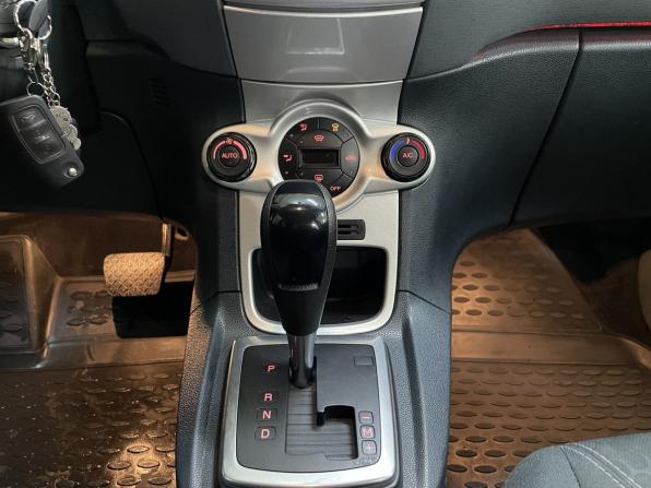 Ford Fiesta Mk6 с пробегом 2011 года, цена 860 000 рублей, 103263 км, хэтчбек, Автокод Объявления