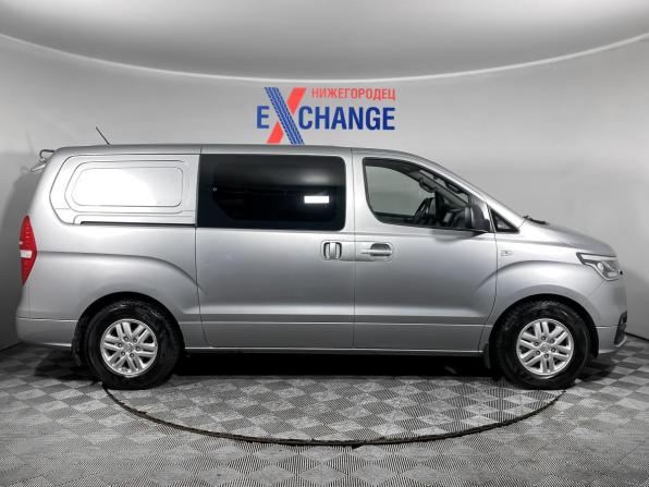 Hyundai Grand Starex I Рестайлинг 2 с пробегом 2019 года, цена 2 389 000 рублей, 202582 км, минивэн, Автокод Объявления