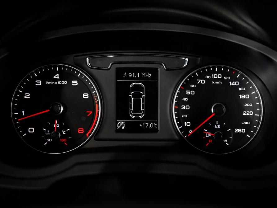 Audi Q3 I (8U) Рестайлинг Иркутск  - изображение 12