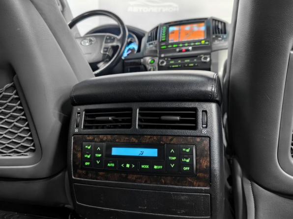 Toyota Land Cruiser 200 Series с пробегом 2010 года, цена 3 147 000 рублей, 236428 км, внедорожник, Автокод Объявления