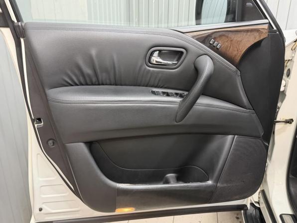 Infiniti QX56 II с пробегом 2011 года, цена 1 929 000 рублей, 323602 км, внедорожник, Автокод Объявления