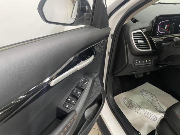 Kia Seltos I Рестайлинг с пробегом 2025 года, цена 2 680 000 рублей, 28 км, внедорожник, Автокод Объявления