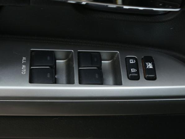 Toyota Land Cruiser 200 Series Рестайлинг 1 с пробегом 2013 года, цена 3 800 000 рублей, 162500 км, внедорожник, Автокод Объявления