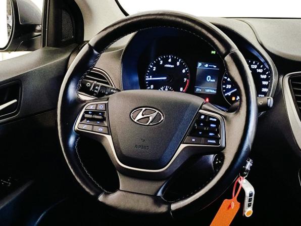 Hyundai Solaris II с пробегом 2018 года, цена 1 189 000 рублей, 164910 км, седан, Автокод Объявления