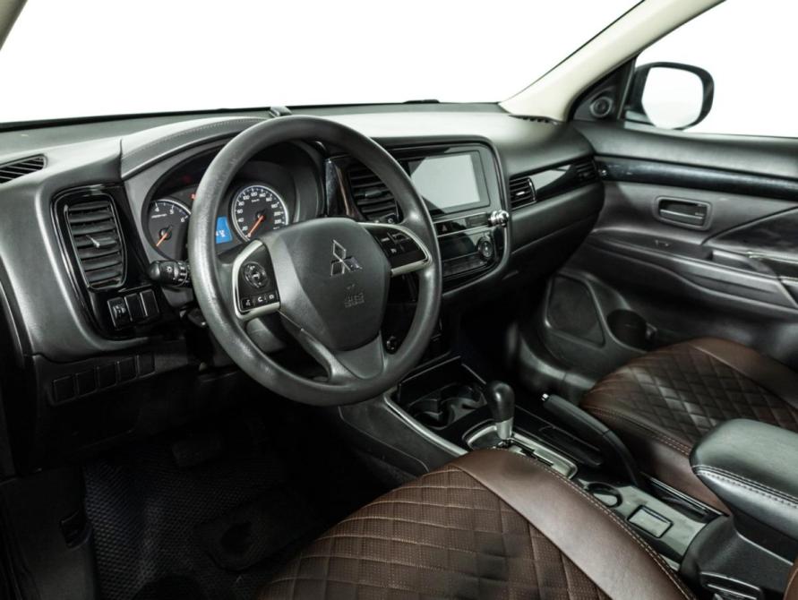 Mitsubishi Outlander III Рестайлинг 3 Санкт-Петербург  - изображение 11