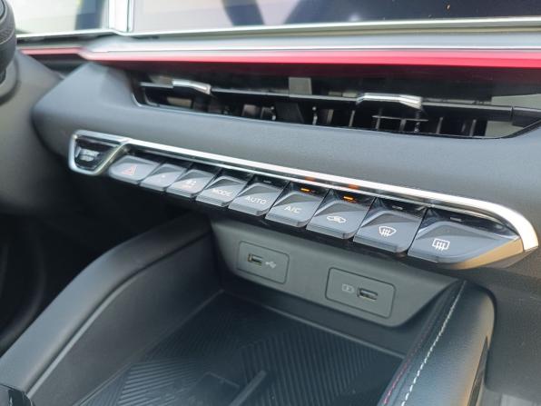Geely Coolray I Рестайлинг с пробегом 2023 года, цена 2 015 000 рублей, 28219 км, внедорожник, Автокод Объявления