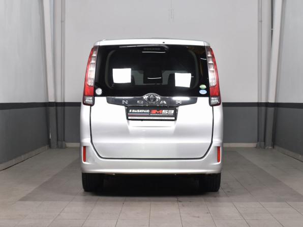 Toyota Noah III (R80) с пробегом 2014 года, цена 2 074 995 рублей, 237631 км, минивэн, Автокод Объявления