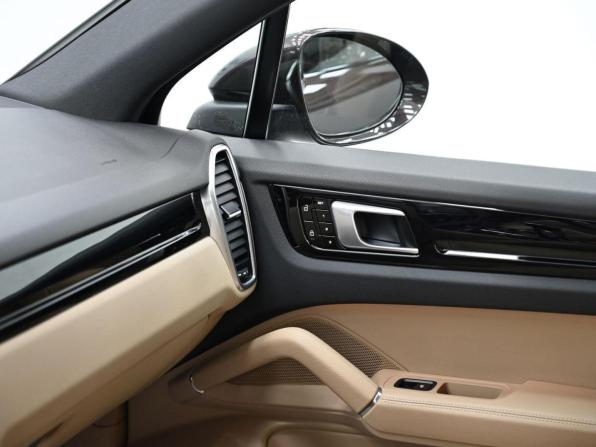 Porsche Cayenne III с пробегом 2019 года, цена 3 699 000 рублей, 74400 км, внедорожник, Автокод Объявления
