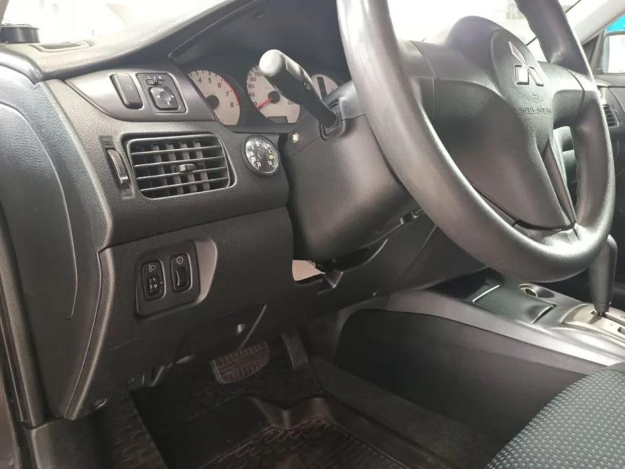 Mitsubishi Lancer IX Рестайлинг Москва  - изображение 9