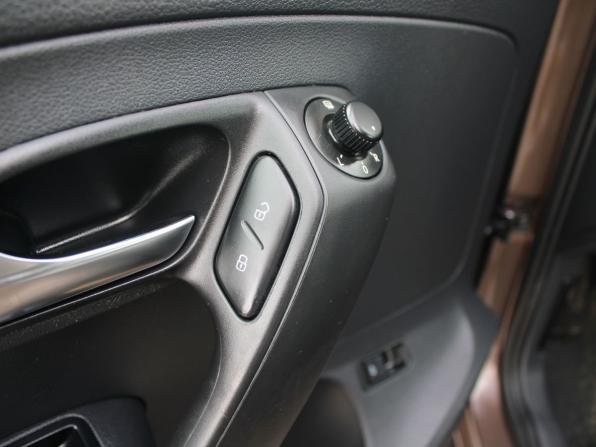 Volkswagen Polo V с пробегом 2014 года, цена 869 000 рублей, 155714 км, седан, Автокод Объявления