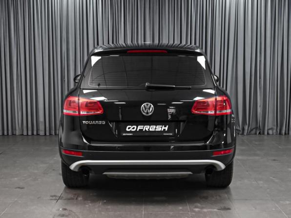 Volkswagen Touareg II с пробегом 2012 года, цена 1 698 070 рублей, 238060 км, внедорожник, Автокод Объявления