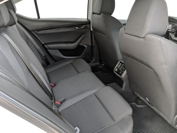Skoda Octavia IV (A8) с пробегом 2021 года, цена 2 315 000 рублей, 87506 км, лифтбек, Автокод Объявления