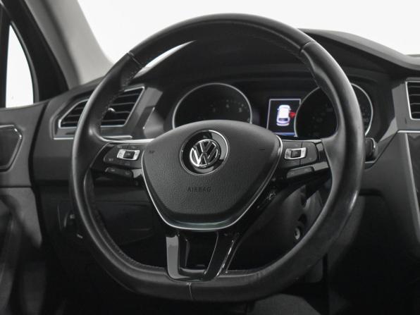 Volkswagen Tiguan II с пробегом 2017 года, цена 2 957 000 рублей, 25196 км, внедорожник, Автокод Объявления