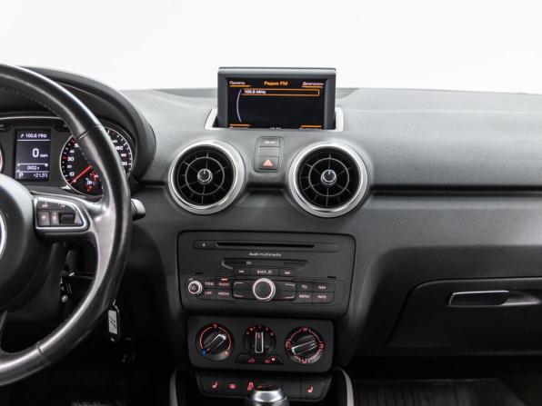 Audi A1 I (8X) с пробегом 2011 года, цена 998 000 рублей, 120104 км, хэтчбек, Автокод Объявления