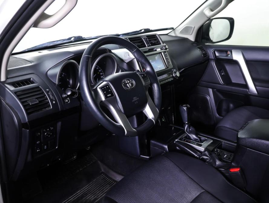 Toyota Land Cruiser Prado 150 Series Рестайлинг 1 Москва  - изображение 15