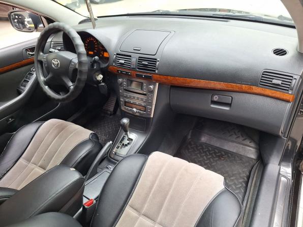 Toyota Avensis II Рестайлинг с пробегом 2008 года, цена 881 000 рублей, 330000 км, седан, Автокод Объявления
