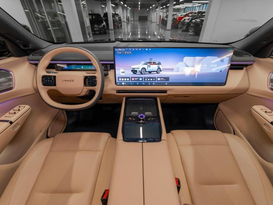 Lynk &amp; Co 900 Москва  - изображение 8