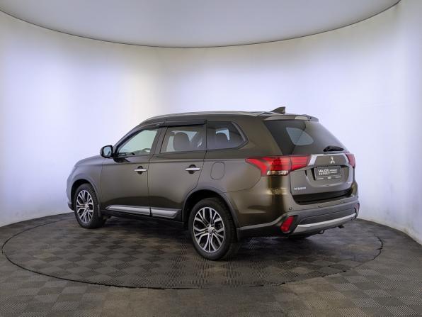 Mitsubishi Outlander III Рестайлинг 2 с пробегом 2018 года, цена 2 300 000 рублей, 123700 км, внедорожник, Автокод Объявления