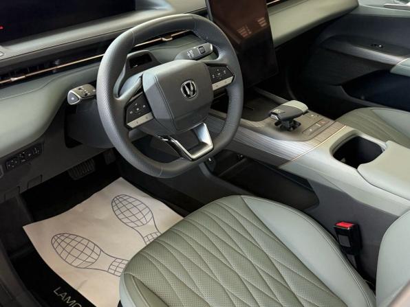 Changan Lamore с пробегом 2024 года, цена 2 040 000 рублей, 2047 км, седан, Автокод Объявления