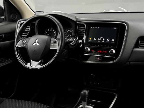 Mitsubishi Outlander III Рестайлинг 3 с пробегом 2021 года, цена 2 198 800 рублей, 122869 км, внедорожник, Автокод Объявления