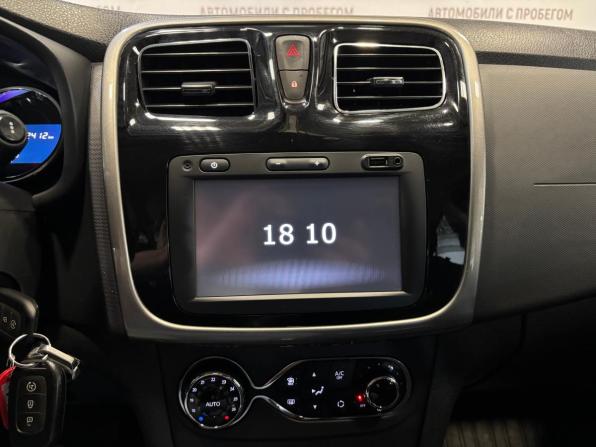 Renault Sandero II с пробегом 2018 года, цена 999 000 рублей, 181379 км, хэтчбек, Автокод Объявления