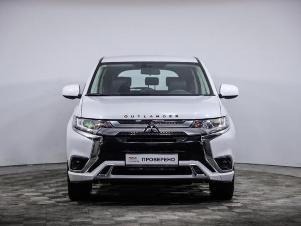 Mitsubishi Outlander III Рестайлинг 3 с пробегом 2022 года, цена 2 649 000 рублей, 4547 км, внедорожник, Автокод Объявления