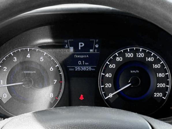 Hyundai Solaris I с пробегом 2011 года, цена 580 000 рублей, 253825 км, седан, Автокод Объявления