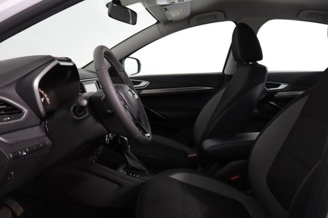 Lada (ВАЗ) Vesta I Рестайлинг (NG) с пробегом 2024 года, цена 1 319 000 рублей, 24000 км, седан, Автокод Объявления
