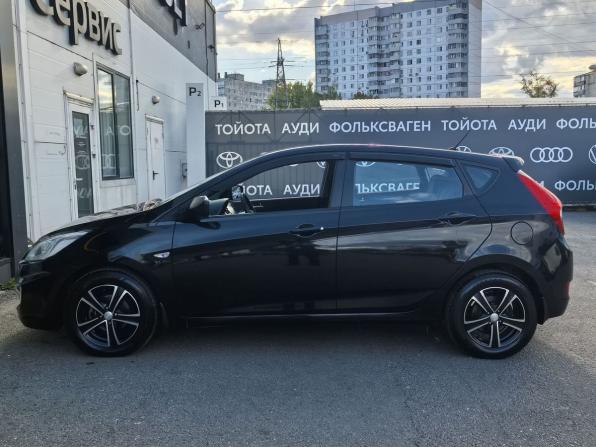 Hyundai Solaris I с пробегом 2013 года, цена 800 000 рублей, 108150 км, хэтчбек, Автокод Объявления