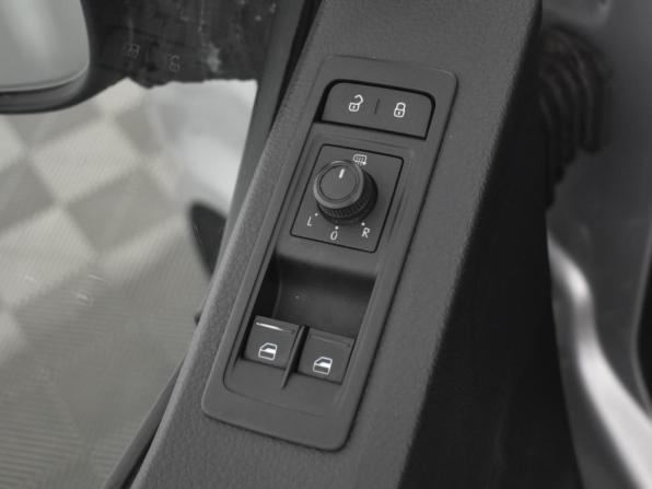 Volkswagen Caravelle T6 с пробегом 2018 года, цена 2 550 000 рублей, 221503 км, минивэн, Автокод Объявления