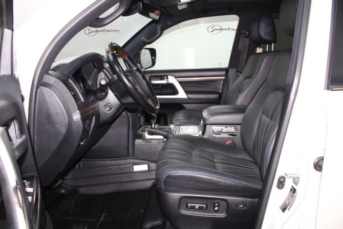 Toyota Land Cruiser 200 Series Рестайлинг 2 с пробегом 2019 года, цена 8 700 000 рублей, 102400 км, внедорожник, Автокод Объявления