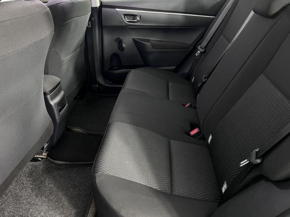 Toyota Corolla XI (E160 E170 E180) с пробегом 2015 года, цена 1 290 000 рублей, 218300 км, седан, Автокод Объявления