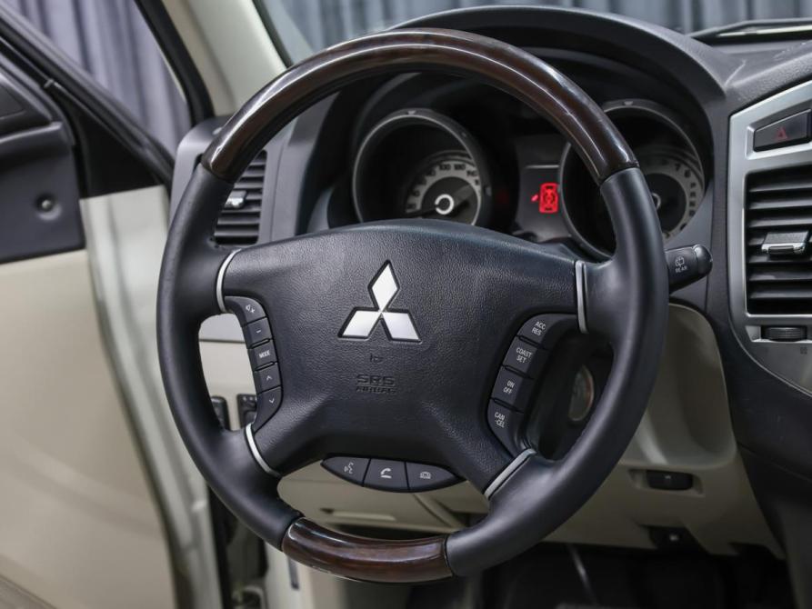 Mitsubishi Pajero IV Рестайлинг 2 Москва  - изображение 19