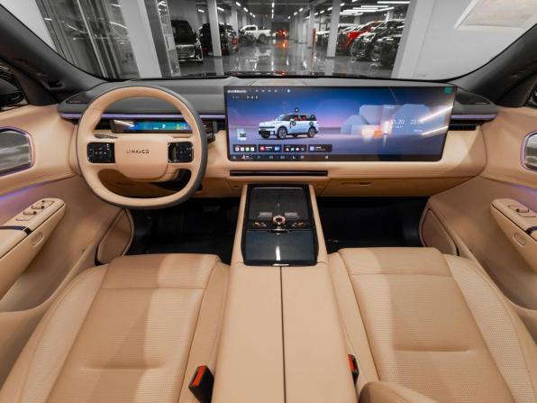 Lynk &amp; Co 900 с пробегом 2026 года, цена 7 850 000 рублей, 50 км, внедорожник, Автокод Объявления