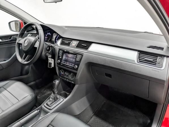 Skoda Rapid I Рестайлинг с пробегом 2019 года, цена 965 000 рублей, 178753 км, лифтбек, Автокод Объявления