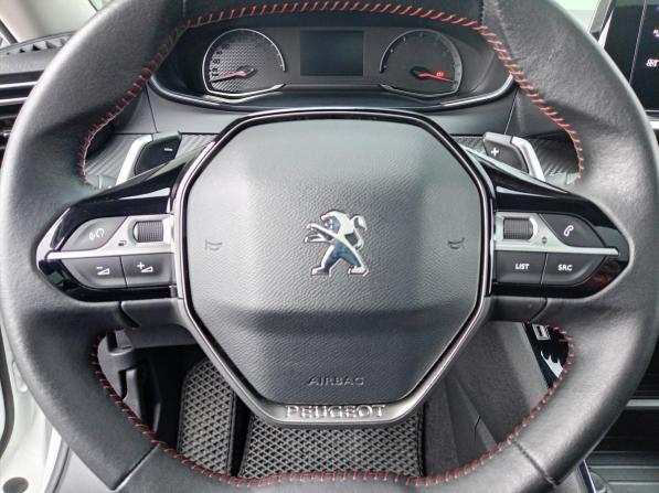 Peugeot 2008 II с пробегом 2021 года, цена 1 899 000 рублей, 9678 км, внедорожник, Автокод Объявления