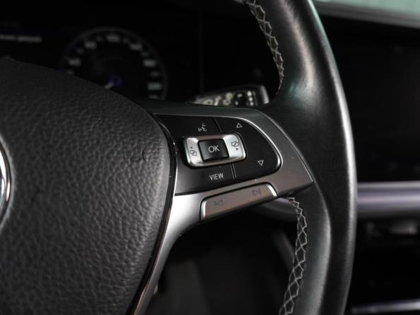 Volkswagen Touareg III с пробегом 2019 года, цена 7 999 000 рублей, 46743 км, внедорожник, Автокод Объявления