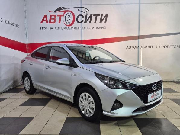 Hyundai Solaris II Рестайлинг с пробегом 2021 года, цена 1 697 000 рублей, 43000 км, седан, Автокод Объявления