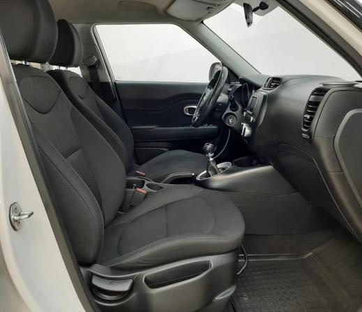 Kia Soul II Рестайлинг с пробегом 2018 года, цена 970 000 рублей, 271466 км, хэтчбек, Автокод Объявления