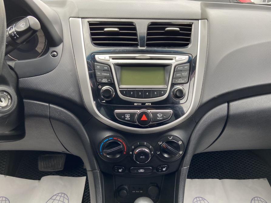 Hyundai Solaris I Москва  - изображение 16
