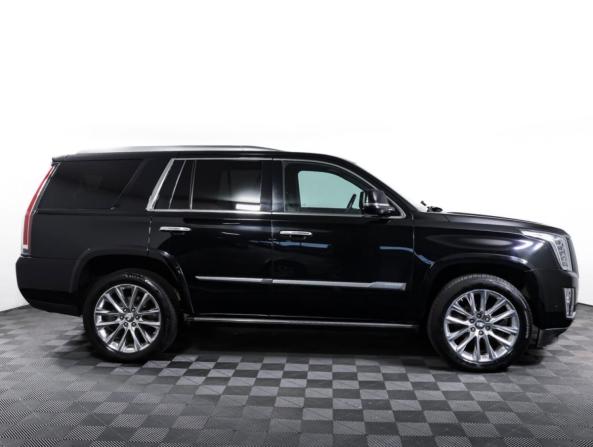 Cadillac Escalade IV с пробегом 2018 года, цена 4 200 000 рублей, 260550 км, внедорожник, Автокод Объявления
