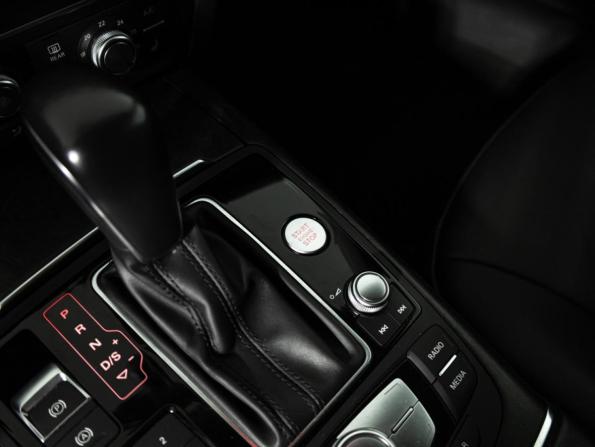 Audi A6 IV (C7) Рестайлинг с пробегом 2017 года, цена 2 399 700 рублей, 117231 км, седан, Автокод Объявления